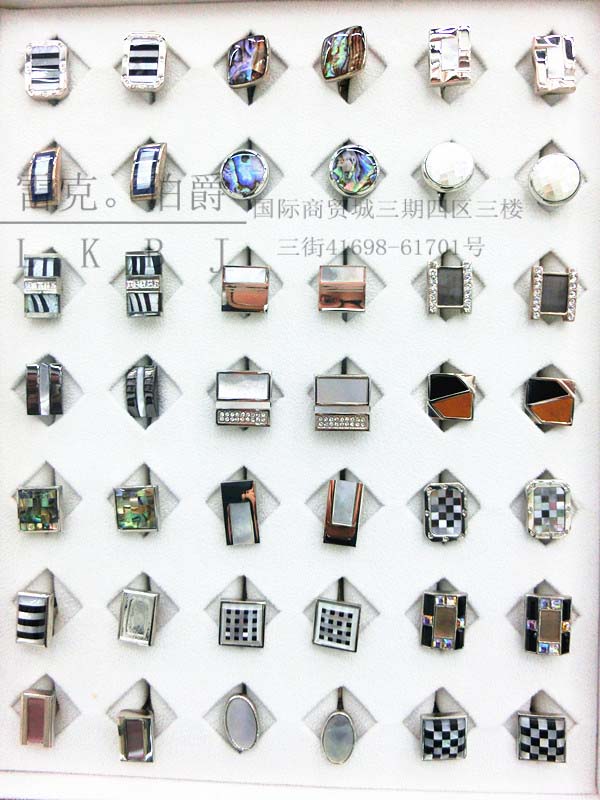 High-end shell cufflinks, natural cufflink accessories Application Scenario