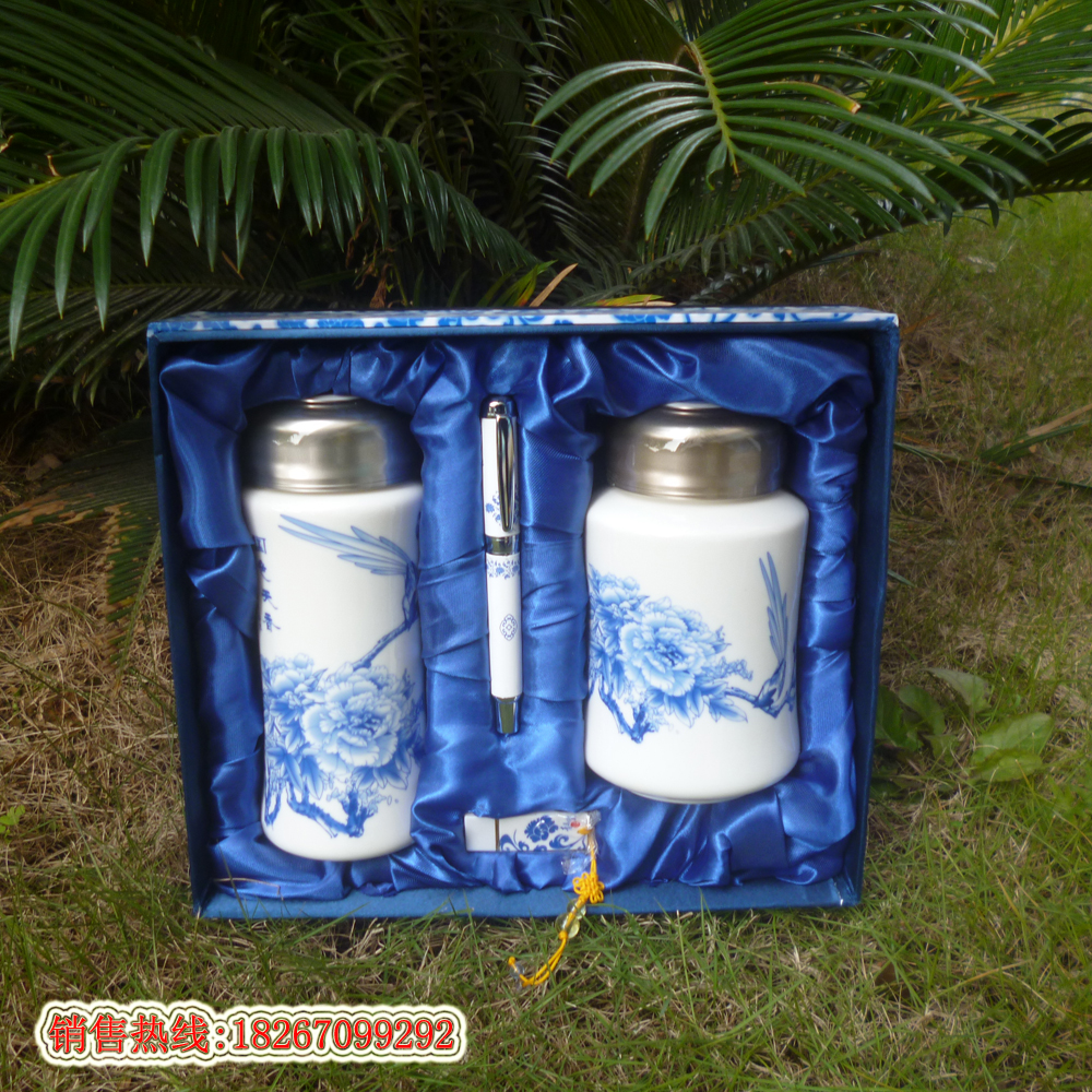 Customized special gifts: Nantong blue and white porcelain business gifts, corporate year-end party gifts, and small gift sets details Picture