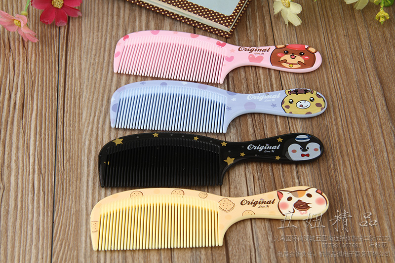 Cute cartoon small comb plastic comb children's comb handle small comb dense toothed comb daily comb