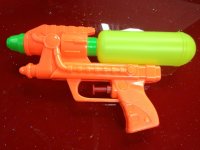 Toy water gun with water gun Specification image