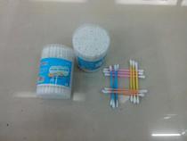 Plastic cotton swabs in round boxes