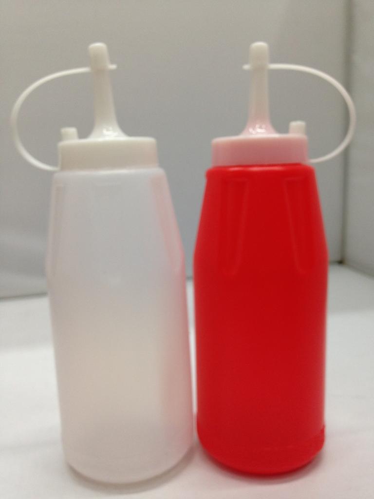 Spice Pot Jam Pot Squeeze Pot Kitchen Supplies Wholesale Creative Supplies 271-003 Application Scenario