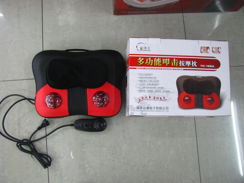 按摩靠垫