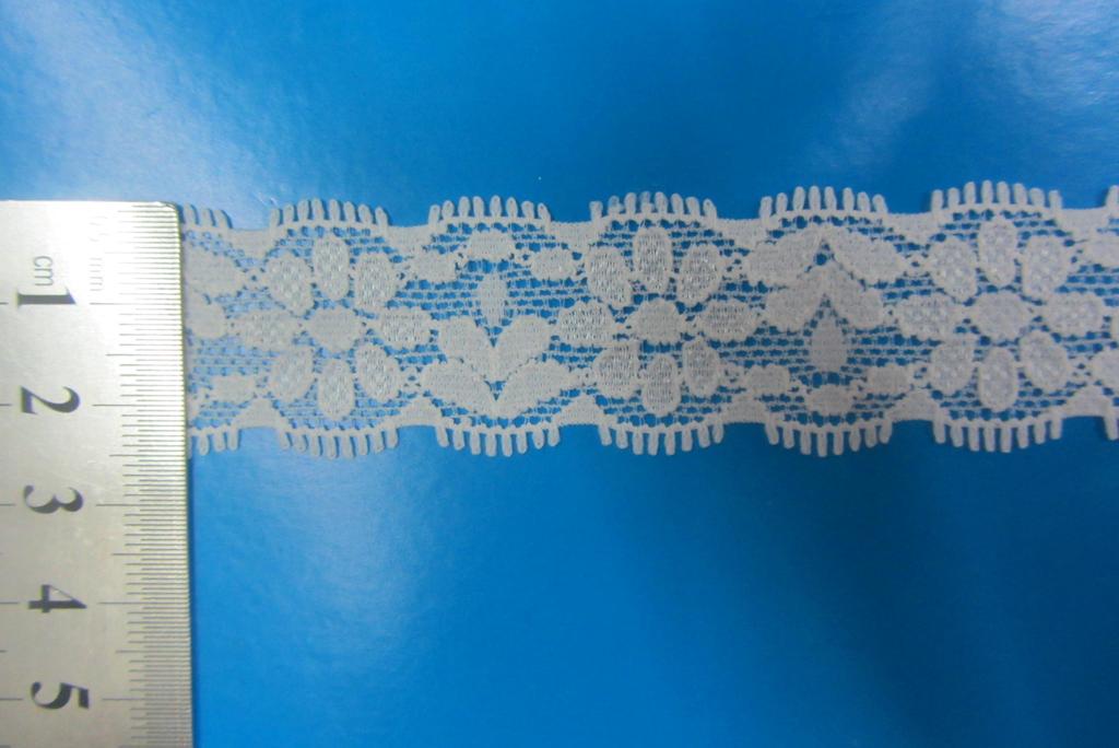 The elastic lace trim is 2.7 centimeters long