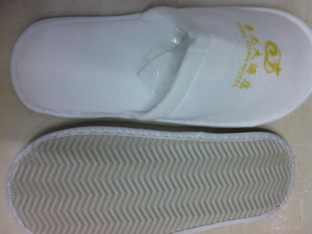 厂家直销拉毛绒宾馆一次性拖鞋价钱优惠，可以定做细节图
