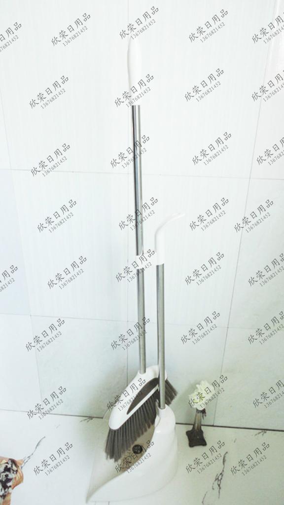 High-end broom set and dustpan details Picture