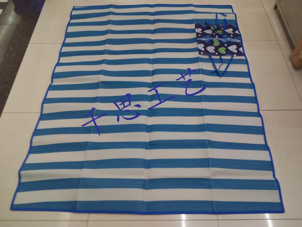 Qiansi plastic beach mat plastic mat PP pipe woven plastic beach mat empty pipe mat outdoor picnic mat