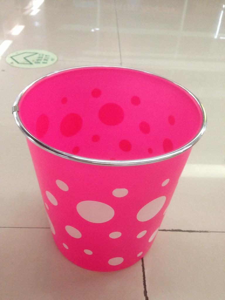 卫生桶、垃圾桶、多用桶产品图