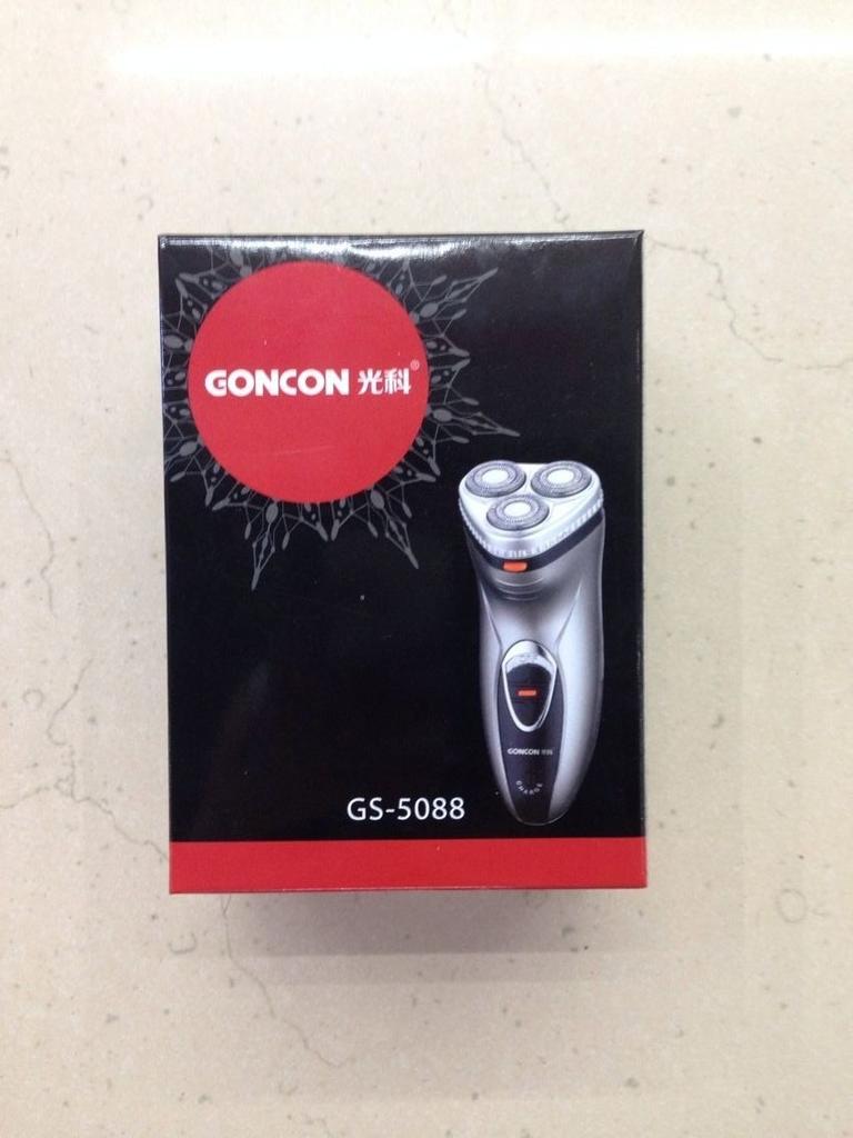 Genuine electric GS-5088 men's shaver rechargeable body wash three-blade razor