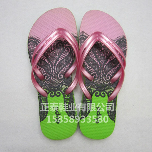 The manufacturer customizes the new five-ding women's flip-flops
