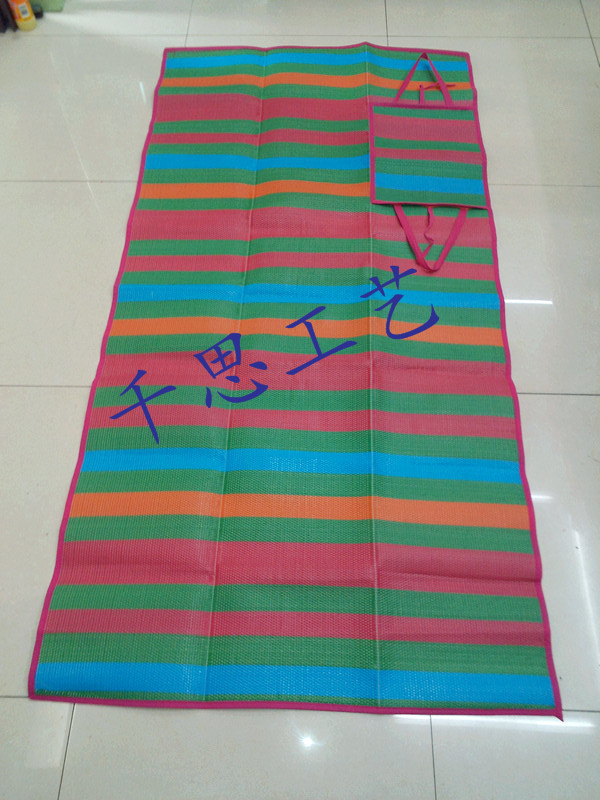 Qiansi beach mat plastic mat picnic mat OPP tube plastic beach mat empty pipe mat