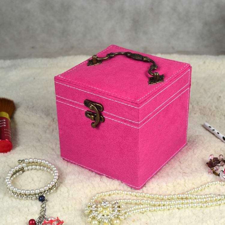 Super cheap Korean jewelry box Princess three-ply flannelette jewelry box storage box