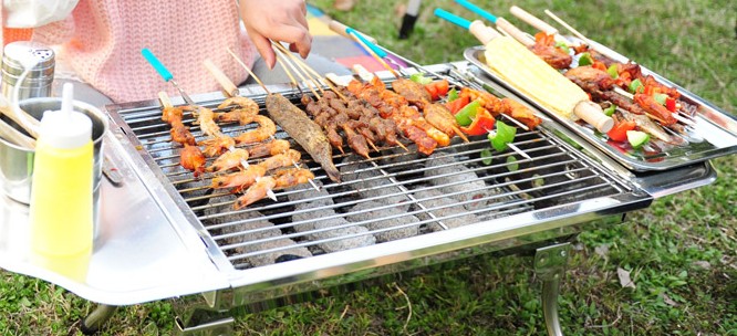 4.0*20 bamboo skewers wholesale, barbecue skewers, disposable outdoor barbecue utensils, barbecue tools Application Scenario