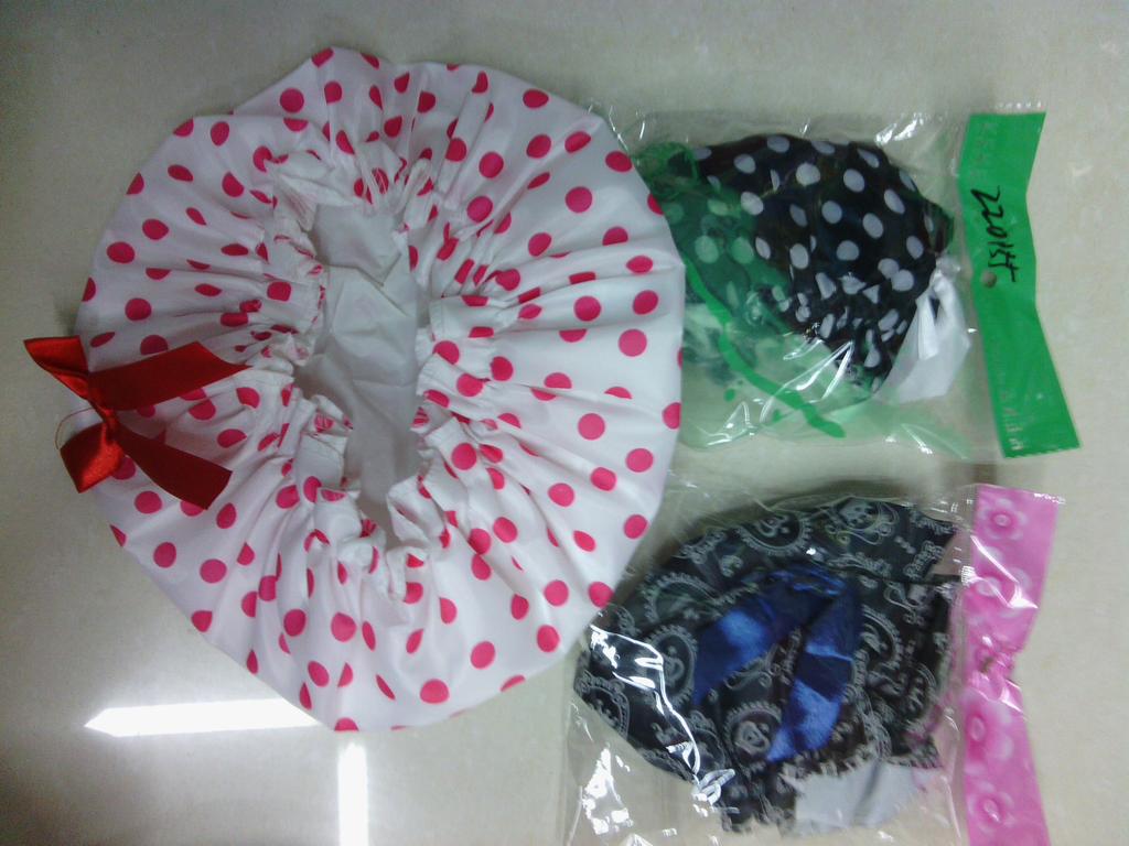 厂家直销花浴帽，颜色混装，产品图