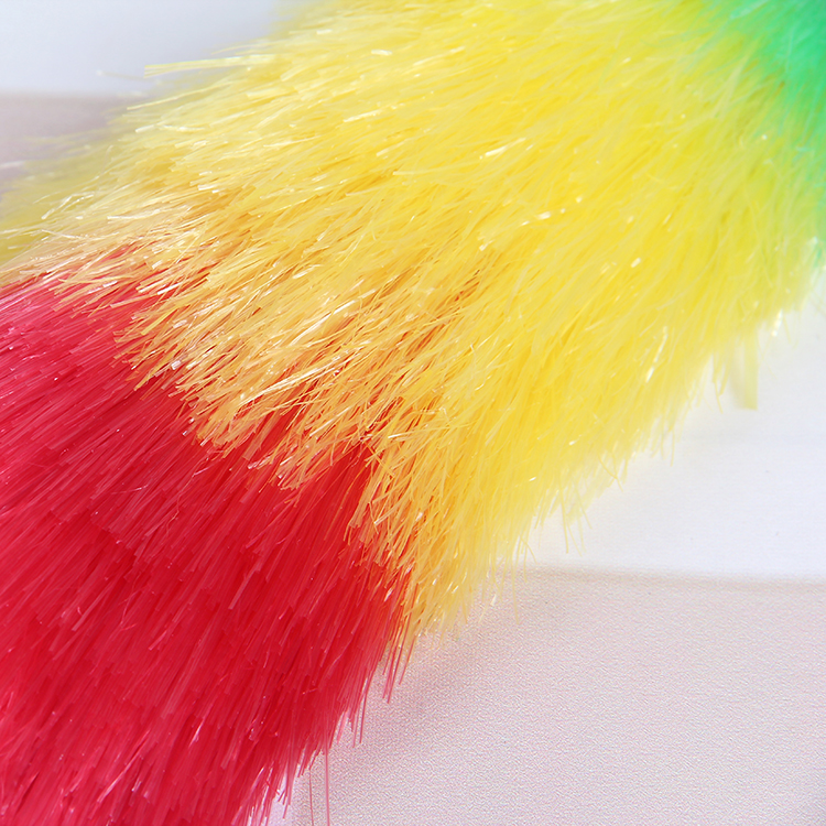 Factory direct sale of colored feather dusters. PP feather duster, plastic feather duster, desktop sweep, car window sweep, cleaning sweep Application Scenario