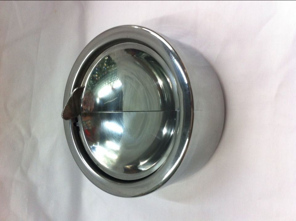 厂家直销不锈钢烟灰缸 简约、时尚、安全、实用。