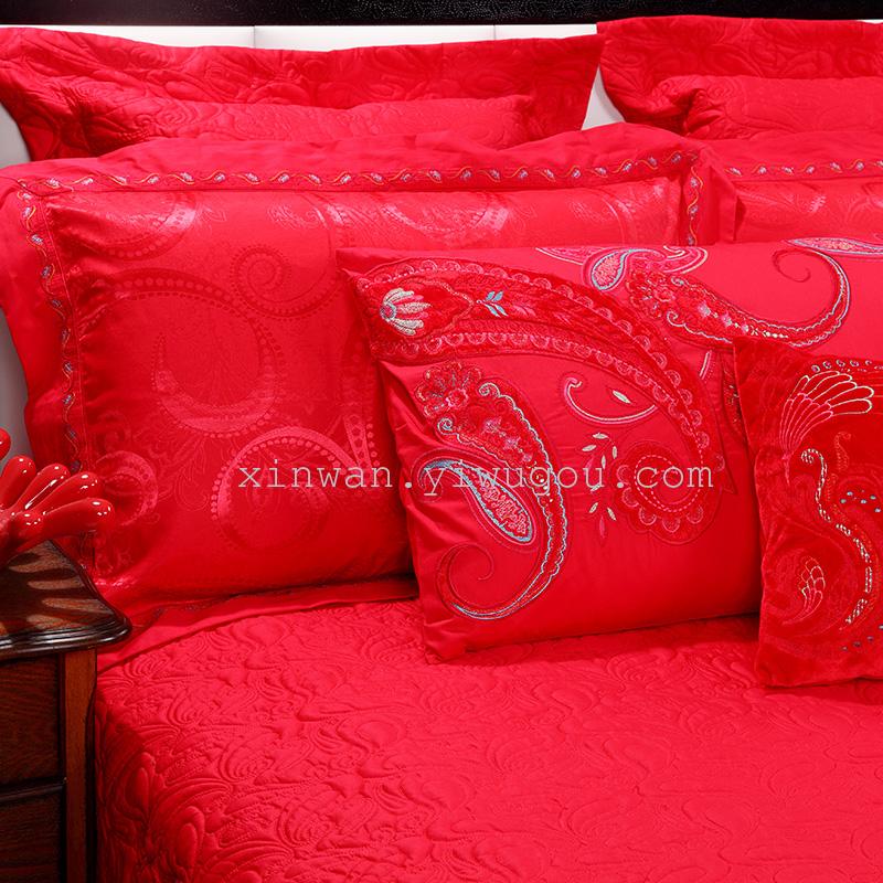Wedding Red 789-Piece Bedding Set Application Scenario