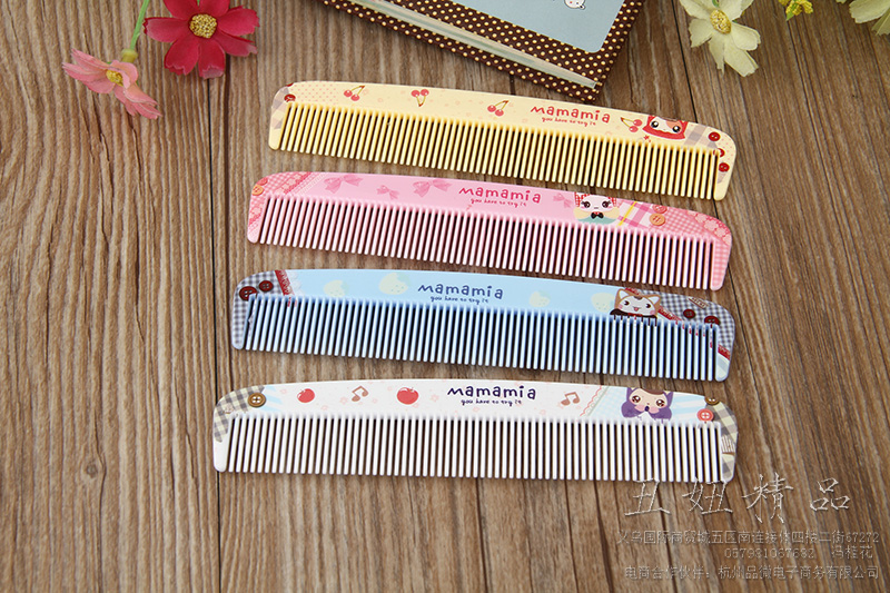 Cute cartoon small comb plastic small comb children small comb straight teeth small comb daily small comb convenient small comb
