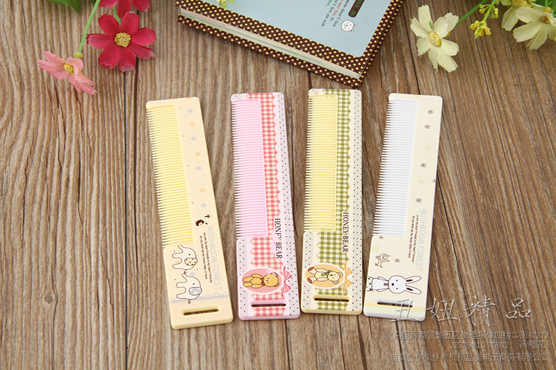Cute cartoon plastic comb children comb small teeth small comb daily small comb