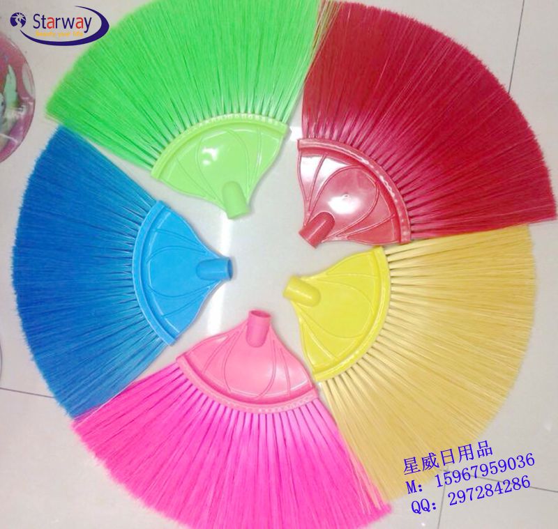 Telescopic rod fan ceiling brush Fan broom ceiling brush Triangle ceiling brush