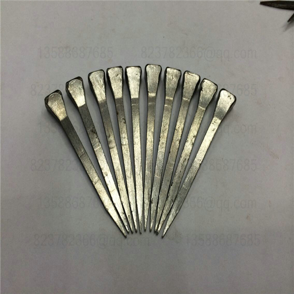 Horse Shoe Nails full figure