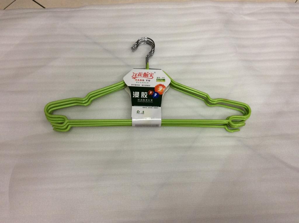 义乌好货703#塑胶衣架 家居用品 一件起批