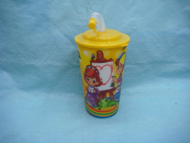 Plastic portable absorbent cups full figure