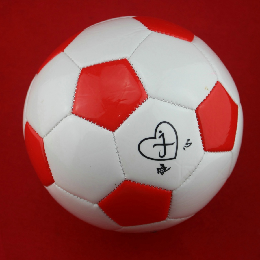 3号经典红白块足球儿童足球机缝足球 足球批发足球