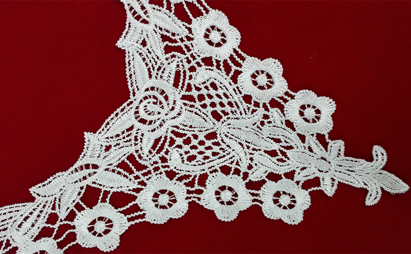 Direct sales from the manufacturer of collar flowers, corsages, clothing accessories, embroidery and water-soluble lace details Picture