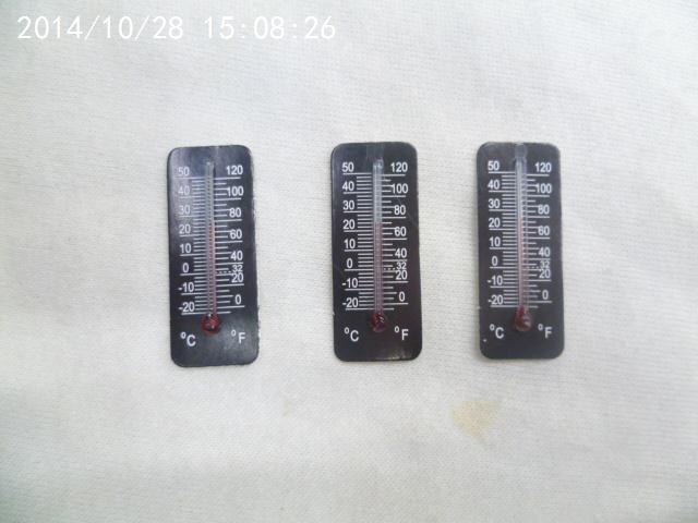 7.0*1.2 Paper small glass thermometer cartoon household indoor and outdoor card thermometer Application Scenario