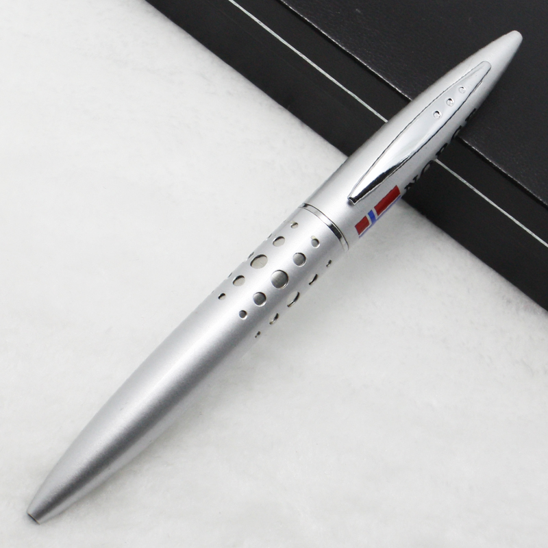 Manufacturer's special offer advertising gift: water diamond pen, crystal ballpoint pen. Press the ballpoint pen to make a logo Application Scenario