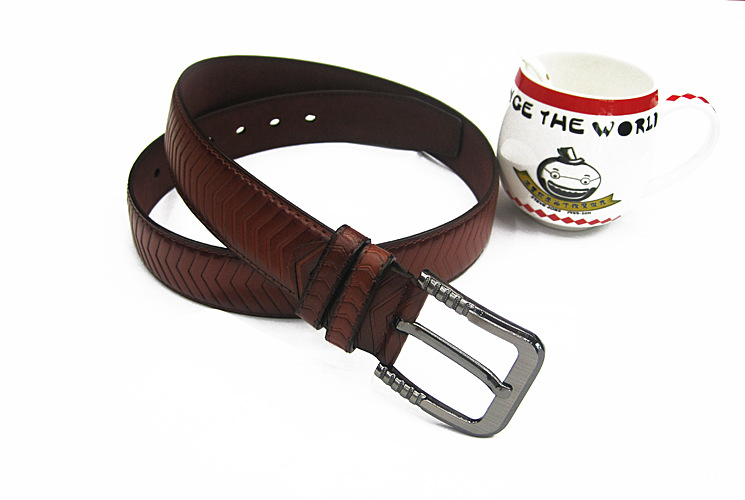 Trend Trimming With Authentic Fashion Men's Leather Belt Casual Denim Collocation Highlights The Charm details Picture