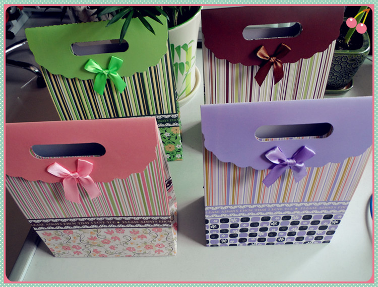 Korean Version Clamshell Gift Bag/Paper Bag/Birthday Gift Bag/Candy Bag/Gift Bag/Clothing Bag Customization Application Scenario