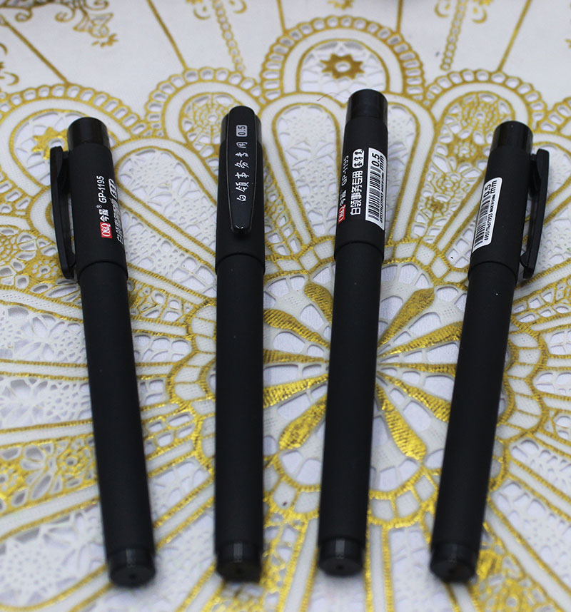 The GP-1195 Jinsheng White-collar Business signature pen is equipped with a regular pen refill and is a product from Yiwu details Picture