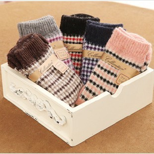 原单民族风 秋冬款加厚兔羊毛袜子 女袜