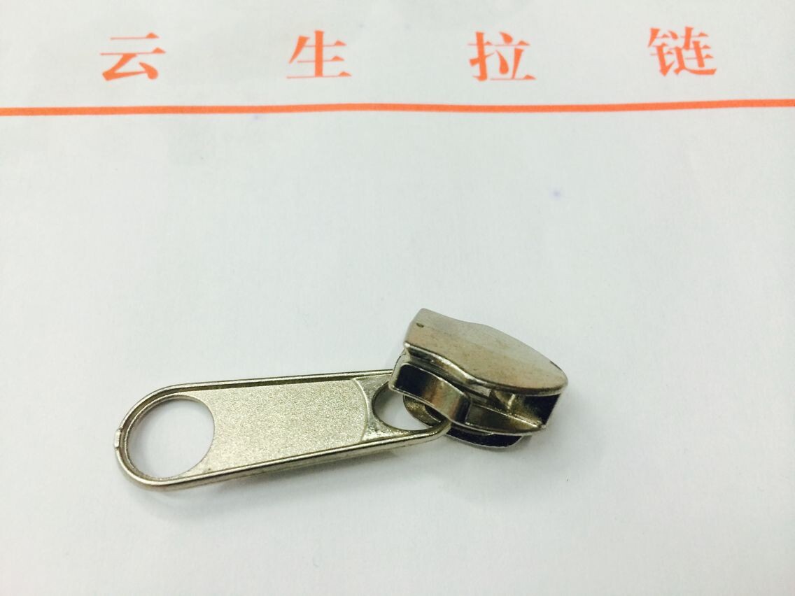 No. 8 nylon electric white long plate head luggage pull TAB, clothing pull TAB slider Specification image