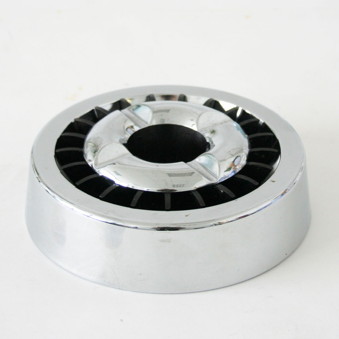 厂家直销14cm圆形飞机烟缸