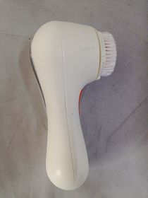 New ultrasonic waterproof electric cleaning and nursing instrument, beauty instrument