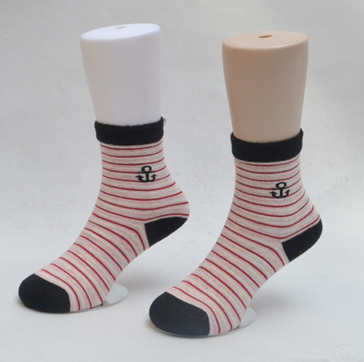 义乌好货磁铁儿童脚 道具 模特 塑料制品 一件起批