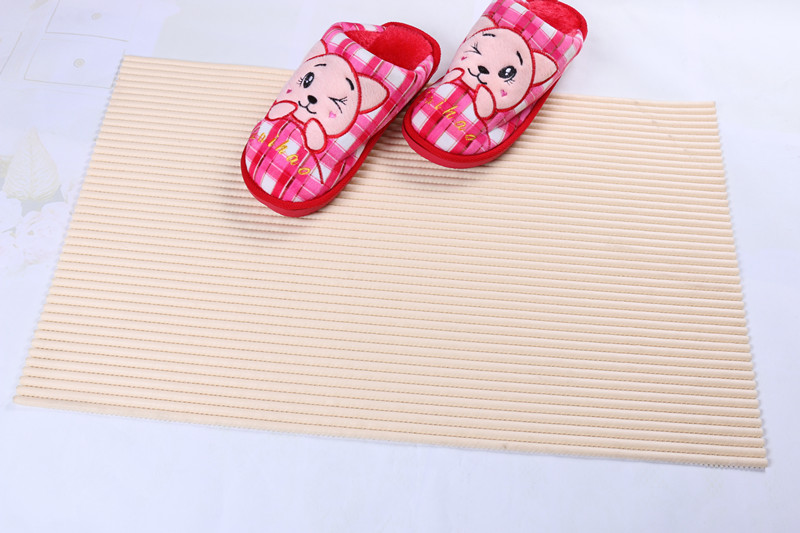 New Explosive Manufacturers Direct Sales Of Non-Slip Mat Pvc Non-Slip Mat Strip Plain Mat Application Scenario