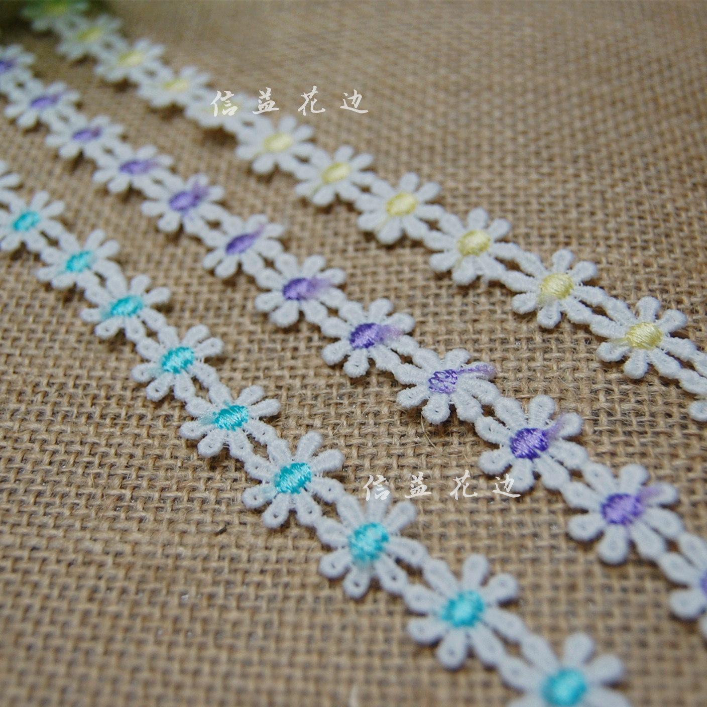 Nuevo lanzamiento pequeño doble color leche seda 1,5 cm 8 pétales flores soluble en agua bordado DIY ropa accesorios Specification image