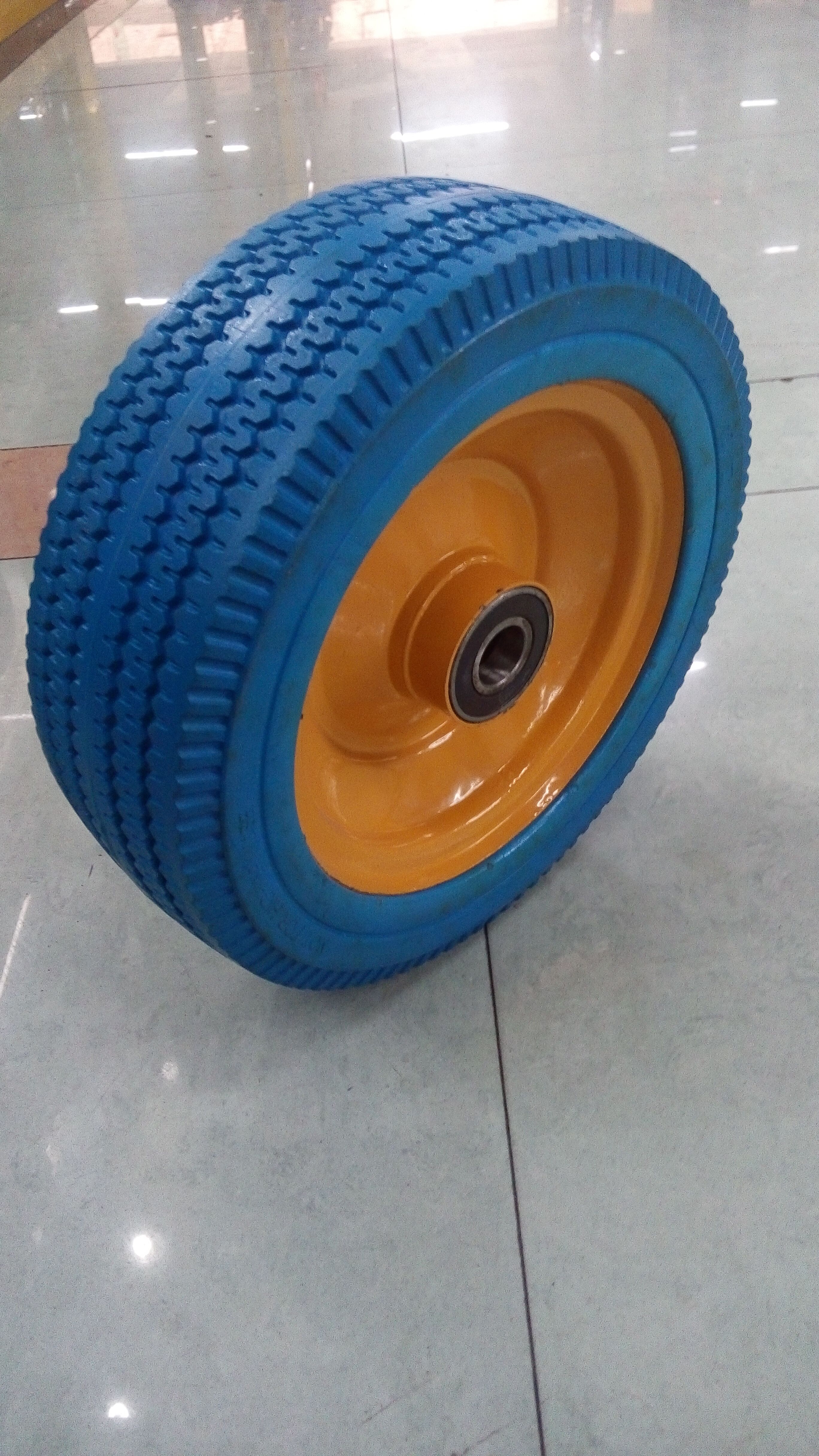 10寸实心轮/聚氨酯发泡轮/防刺防扎细节图