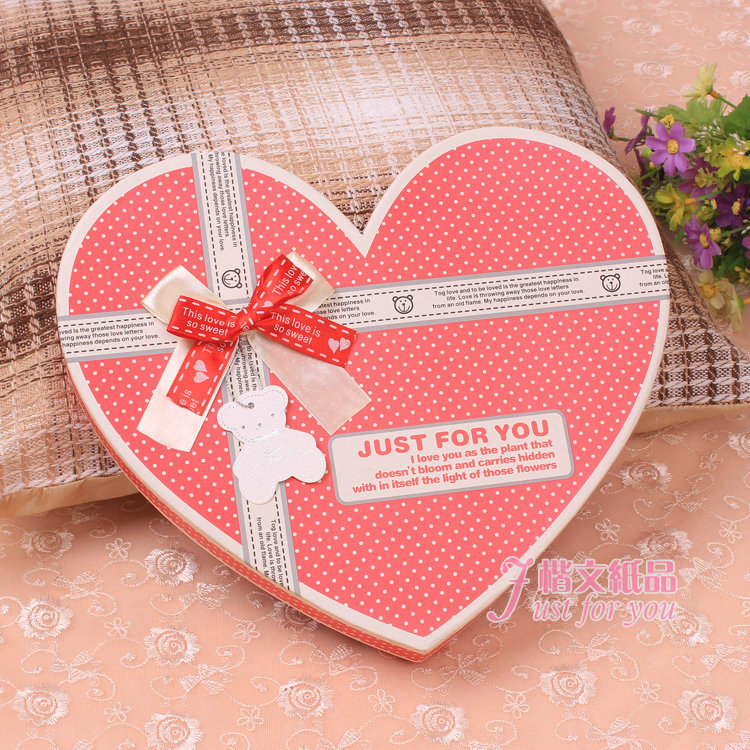 27 heart-shaped chocolate gift boxes wholesale