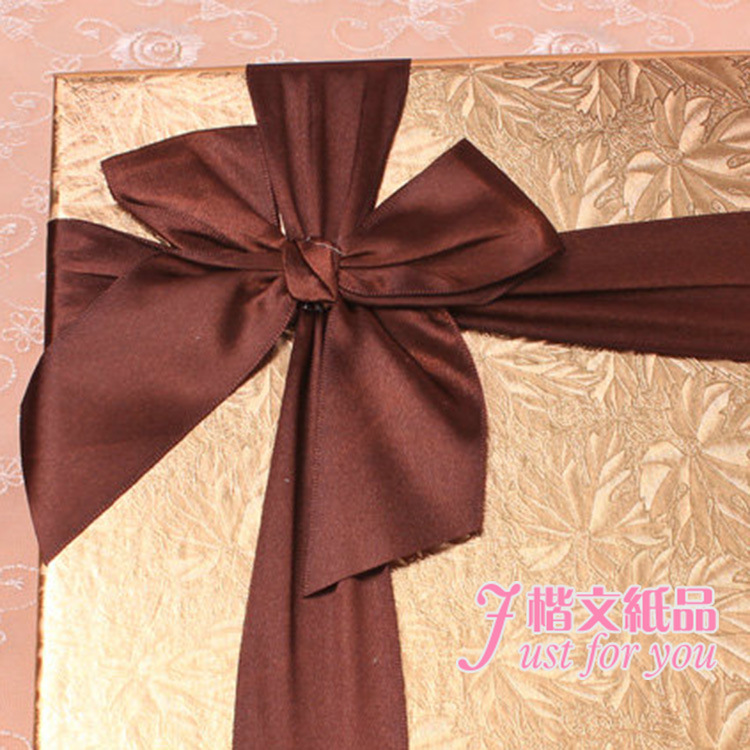 金色25格巧克力包装盒 丝带蝴蝶结情人节糖果礼品盒细节图