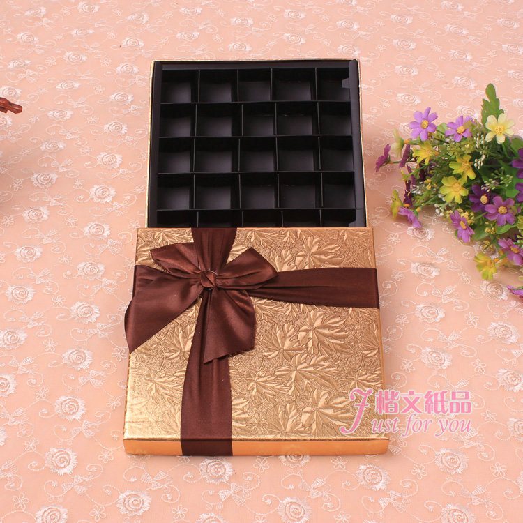金色25格巧克力包装盒 丝带蝴蝶结情人节糖果礼品盒产品图
