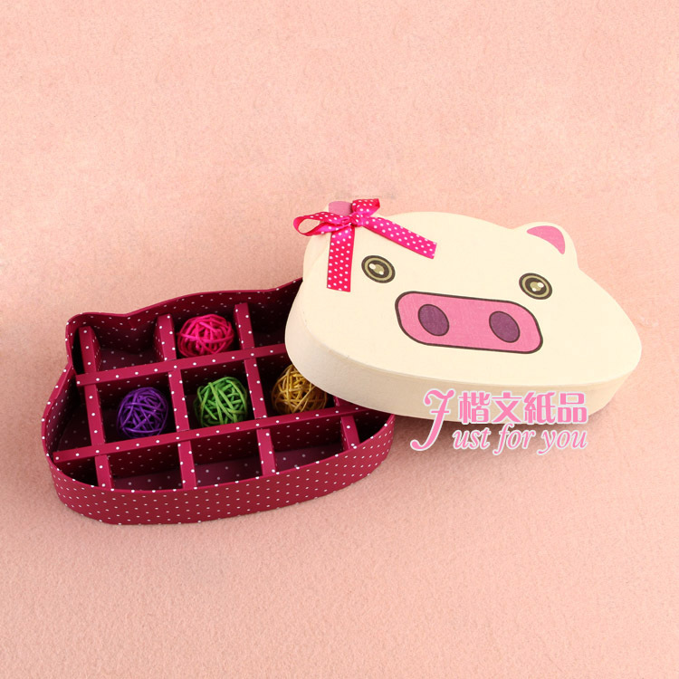 新款可爱小猪11格巧克力盒礼品盒 外贸糖果盒批发