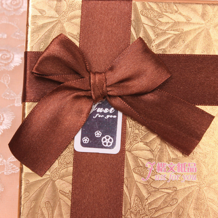 9格巧克力盒缎带蝴蝶结包装盒 高档情人节礼品盒细节图