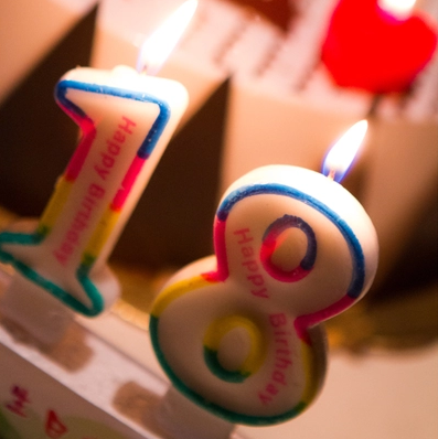 Colorful foamed digital birthday candles, cake candles, 0-9 party special candles Specification image