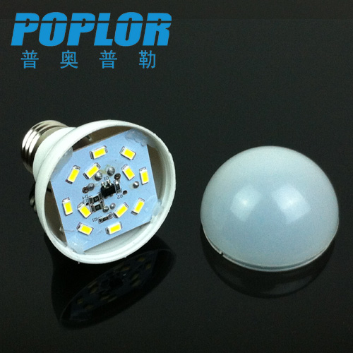 LED球泡灯实物图