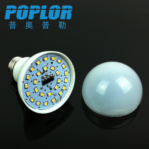 LED球泡灯实物图